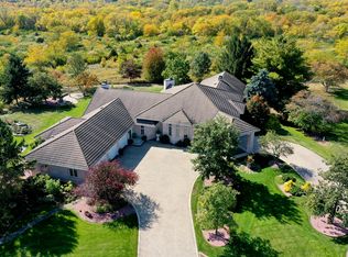 1051 Country Ln, Bourbonnais, IL