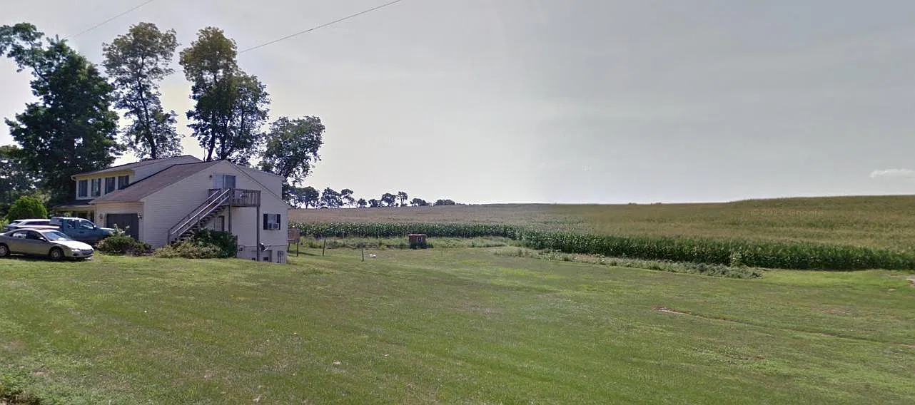 1023 Pinkerton Rd — Photo 1