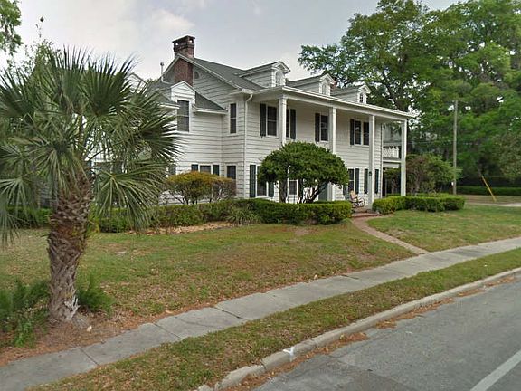 2nd image of 224 NE 10th Ave