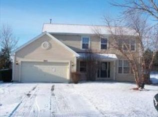 1852 E Ivy Cir, Lindenhurst, IL 60046