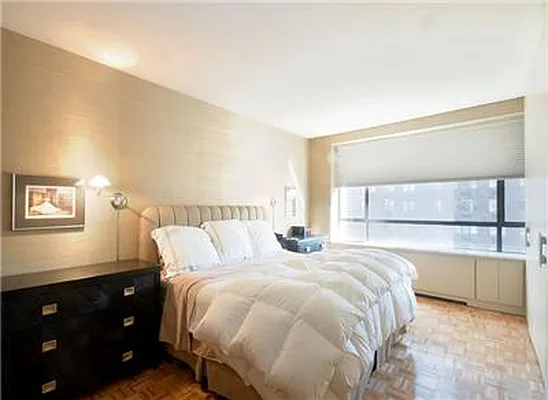 Sold by Warburg | media 5