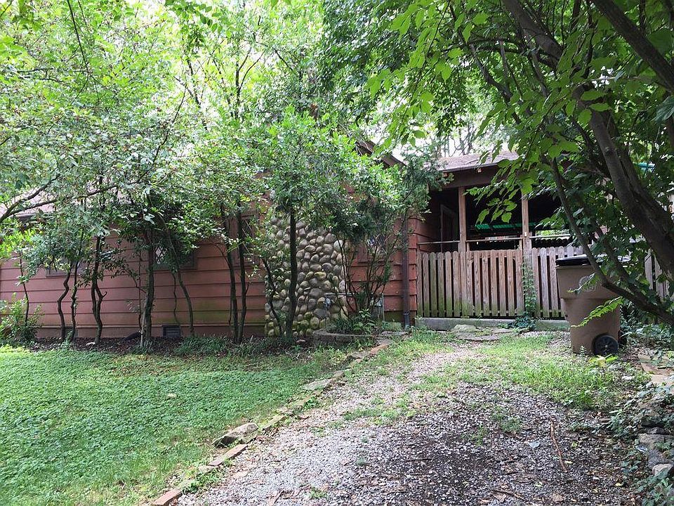 1st image of 2121 Westwood Ave