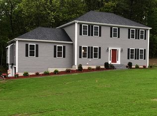 9 Pond St, Mendon, MA 01756