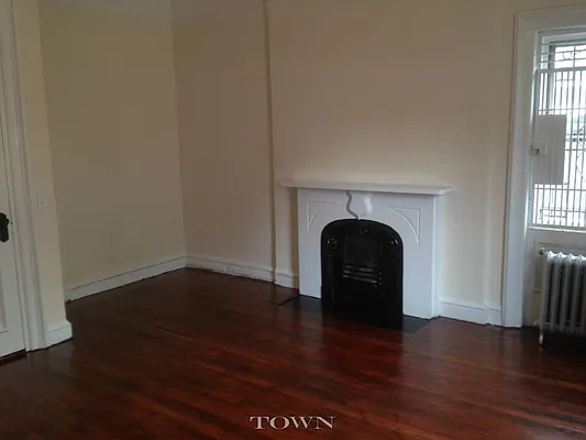 Rented by Town Residential | media 19