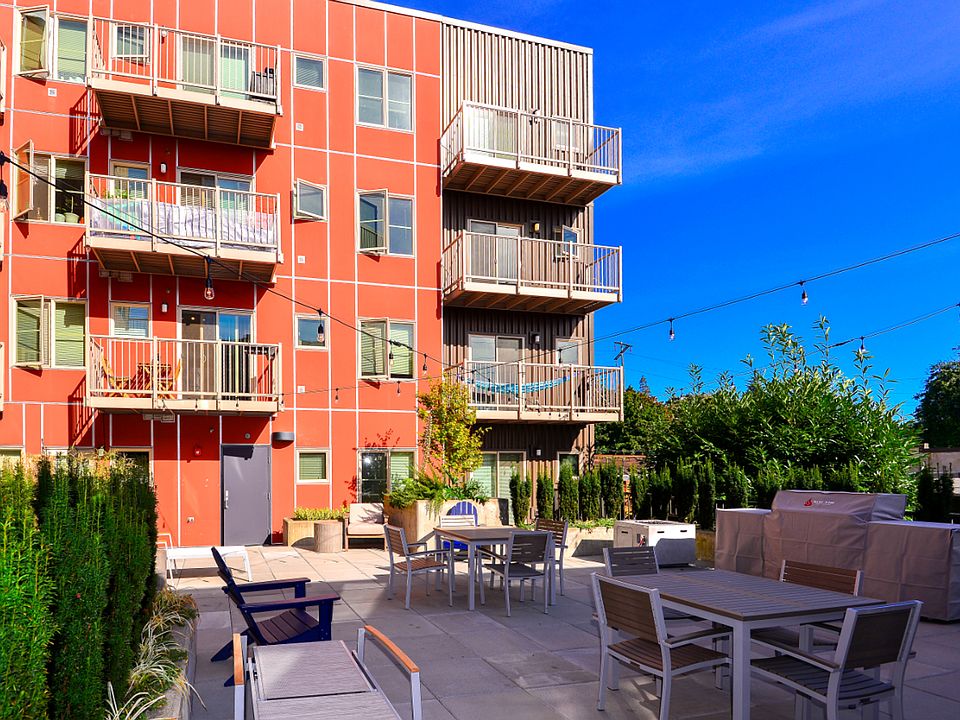1st image of 317 NW 41st St #304