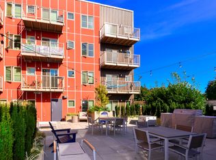 317 NW 41st St #304, Seattle, WA 98107