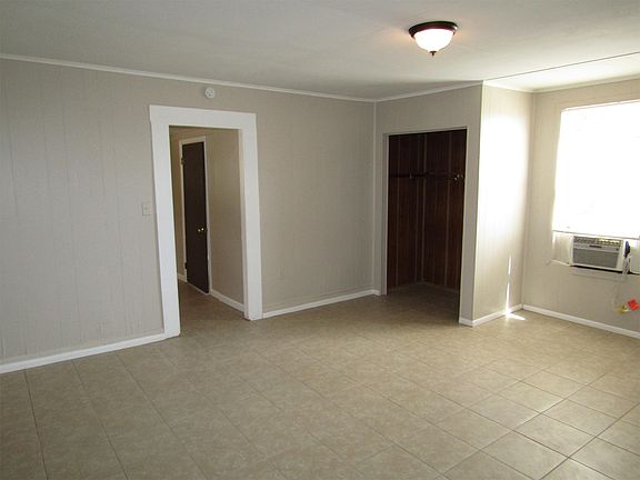 4th image of 1106 S Scenic Hwy APT 6
