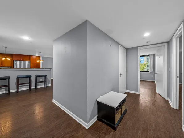 700 Grove Street image 5 of 25