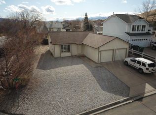 25 Roxy Ct, Sparks, NV 89436