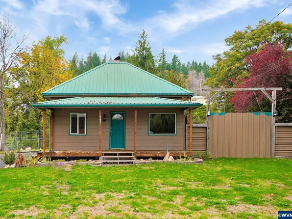 749 NW Sunset Ct, Mill City, OR 97360