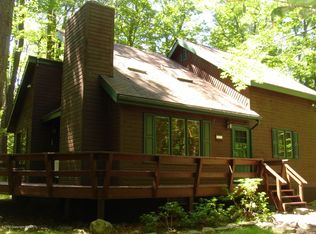 199 Lc Larson Dr, Gouldsboro, PA 18424