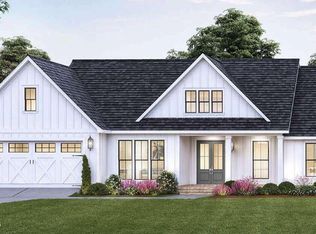 212 Rae Dr, Pikeville, NC 27863