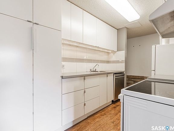 5th image of 3302 33rd Street W #212
