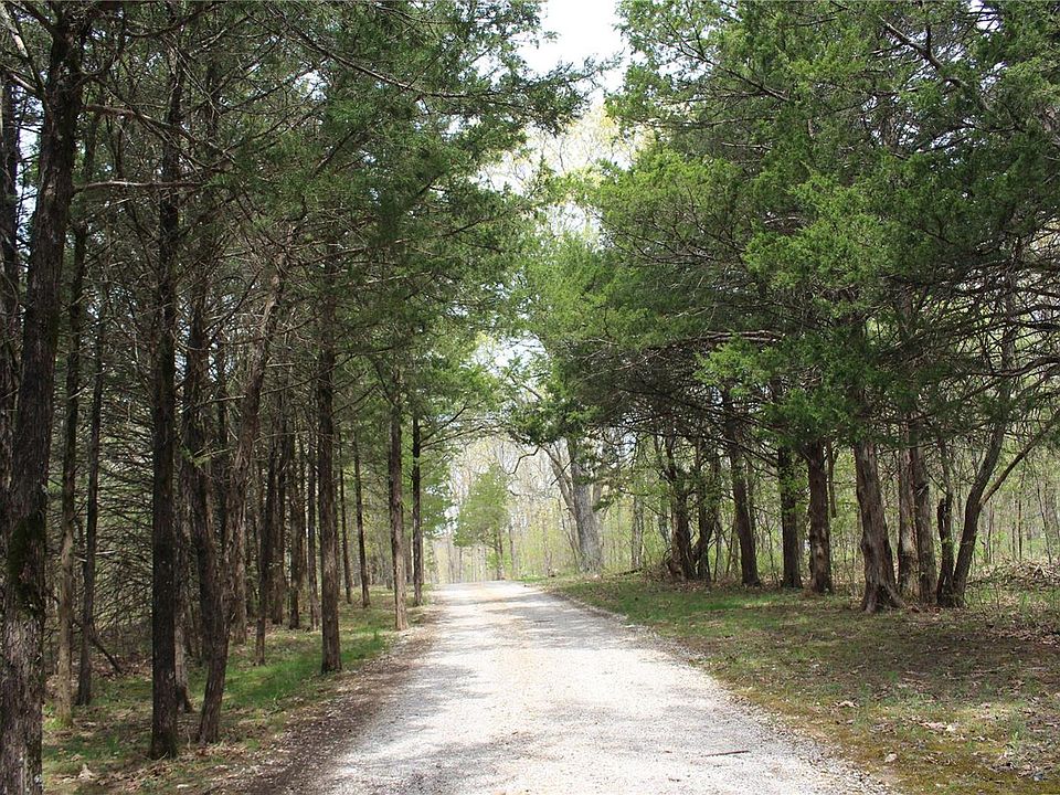 1st image of 15 Cedar Grove Trl