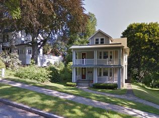 8 Ivanhoe Rd, Worcester, MA 01602