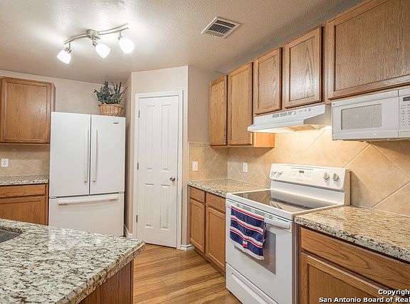 5th image of 113 Steer Ln
