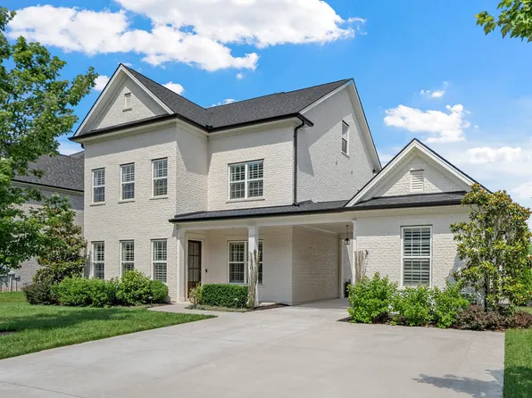 7020 Vineyard Valley Dr, College Grove, TN 37046