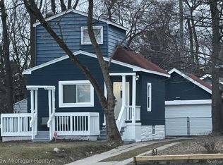 218 E Twelve Mile Rd, Royal Oak, MI 48073