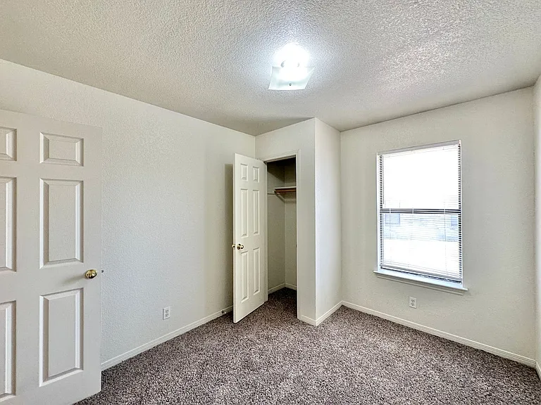 5206 Daybreak Dr — Photo 11
