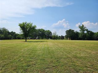 Douglas Rd, Gentry, AR 72734