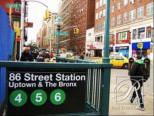 Rented by Plaza Real Estate Group | media 26