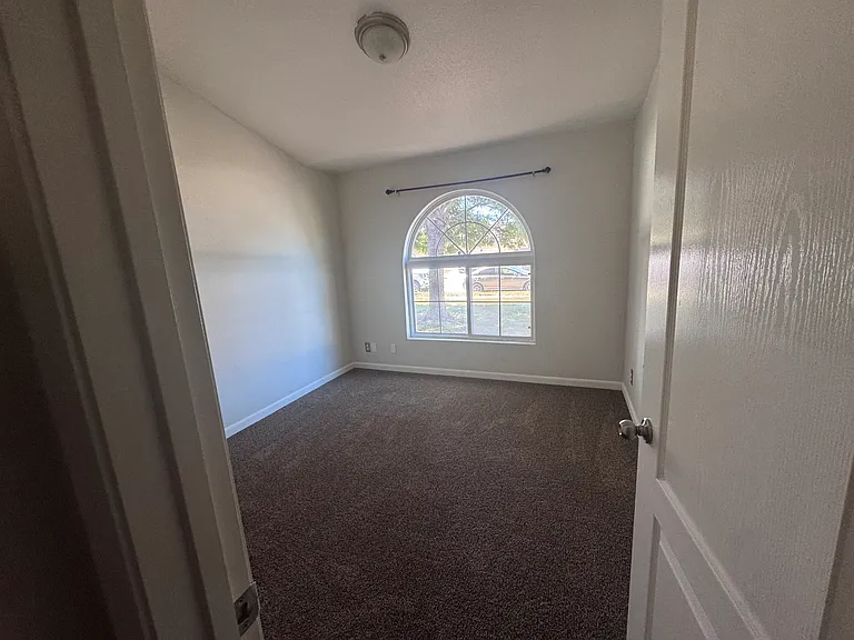 1520 Cardinal St — Photo 5