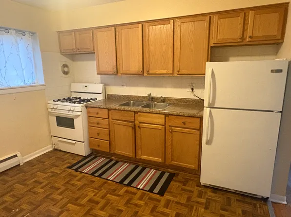 8269 W Oak Ave, Niles, IL