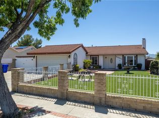 22371 Barbacoa Dr, Santa Clarita, CA 91350