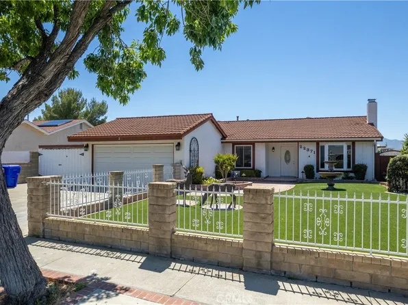 22371 Barbacoa Dr, Santa Clarita, CA 91350