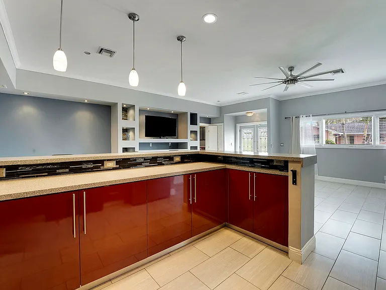 1827 Len Dr — Photo 14