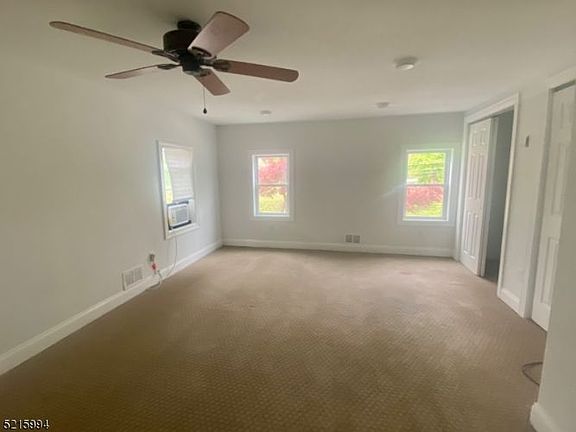 5th image of 132 Sparta Ave