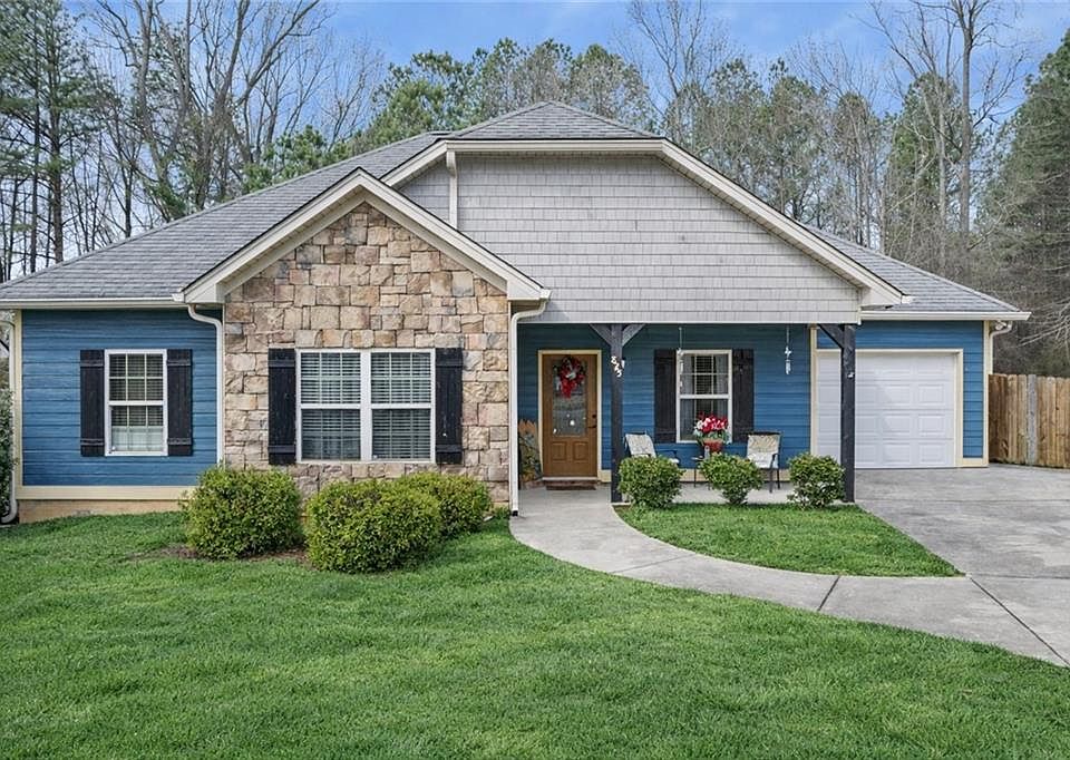 1st image of 825 Shannon Cir NE