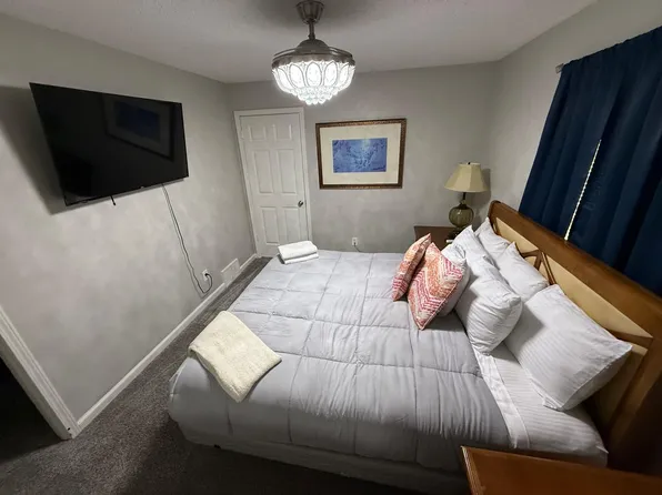 8360 Brooklawn Dr, Cordova, TN 38018