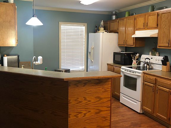4th image of 271 J Patrick Dr