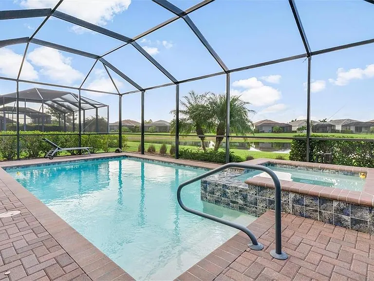 15153 Spanish Point Dr — Photo 25
