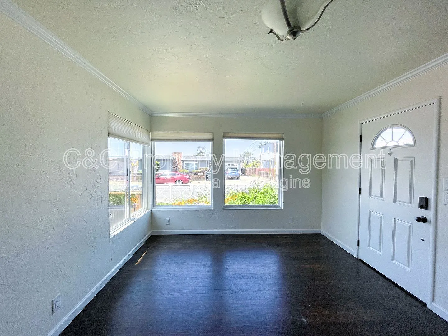 2 bed, 1.5 bath, 1461 sqft, $2,995 — Photo 2
