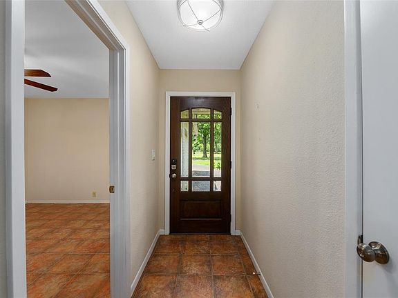 4th image of 10110 Hidden Lake Ln