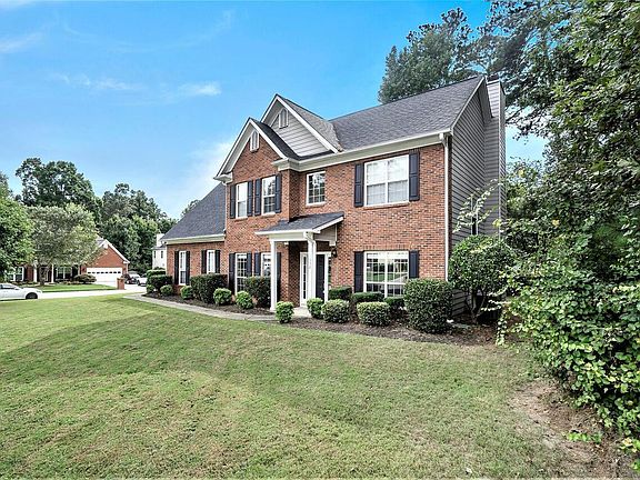 3rd image of 1052 Adah Ln