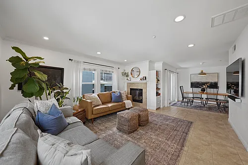 3504 Shoreline Bluff Ln Photo 1