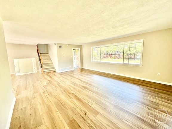 3rd image of 3107 Lincoln Street