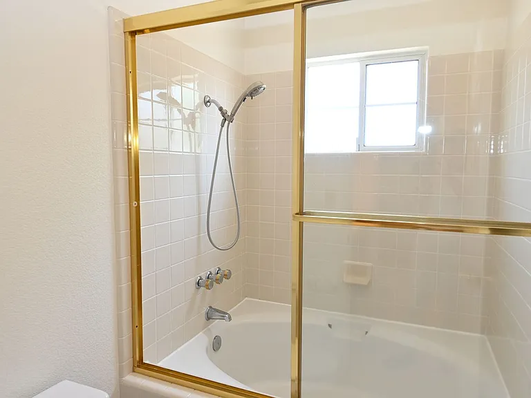 1105 Vista Pointe Cir — Photo 20