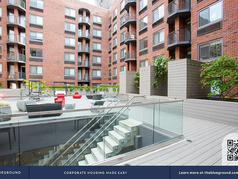 101 W 15th St #625 — Photo 23