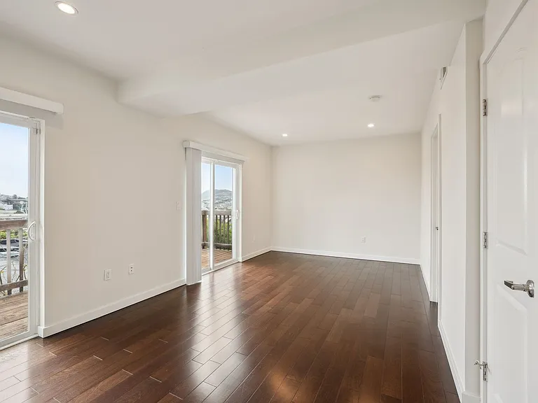 421 Nevada St — Photo 23