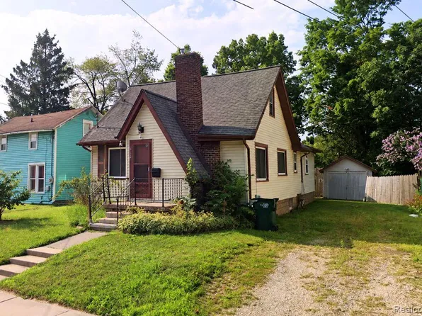 1520 E Oakland Ave, Lansing, MI 48906
