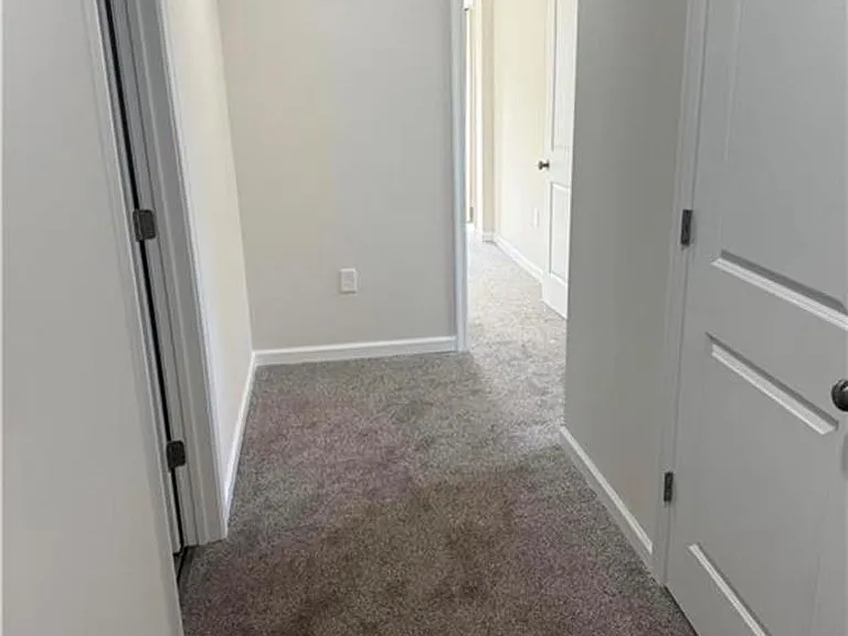 452 S Jordan St — Photo 12
