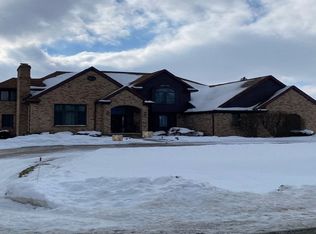 1175 Briarcliffe Dr, Flint, MI 48532