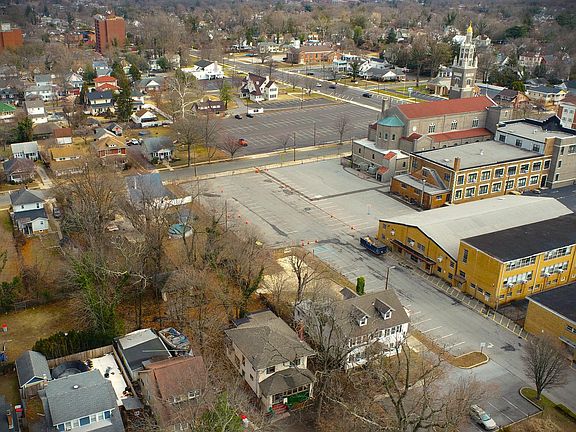 2nd image of 107 N East Ave
