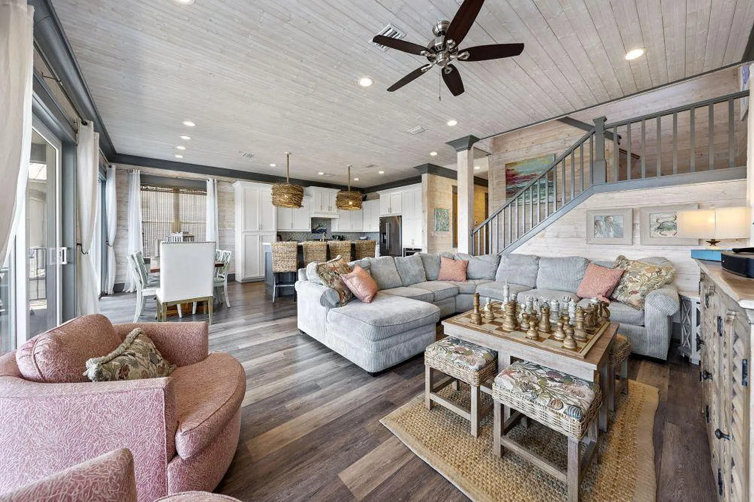7 bed, 8.0 bath, 4391 sqft, $15,879 — Photo 1