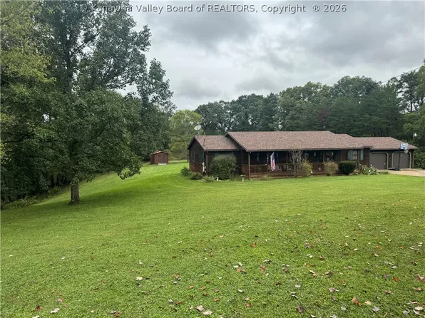 518 Stonegate Dr, Sandyville, WV 25275