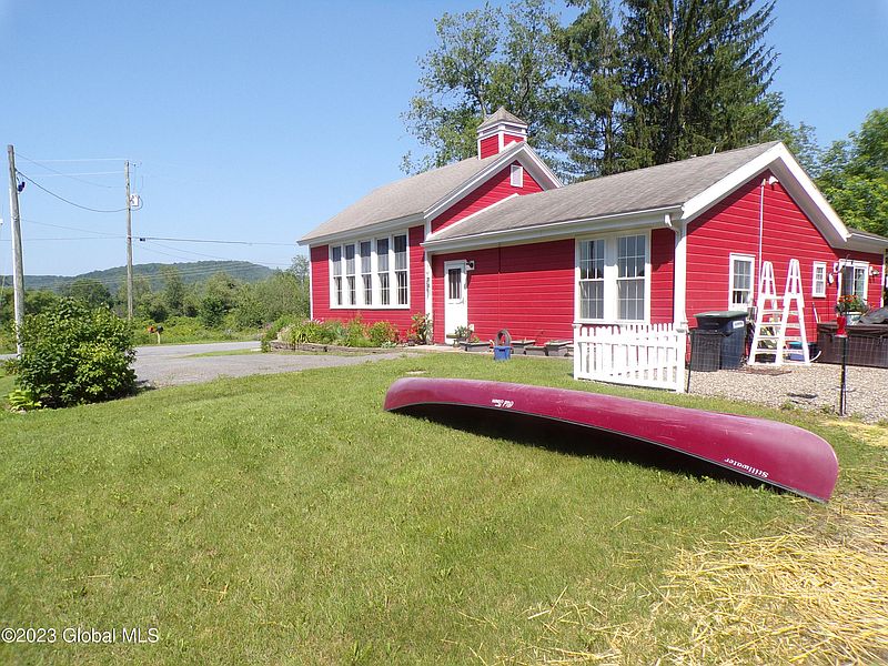2nd image of 16 Smith Road